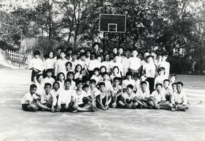 七十至八十年代志蓮小學學生參加戶外活動
